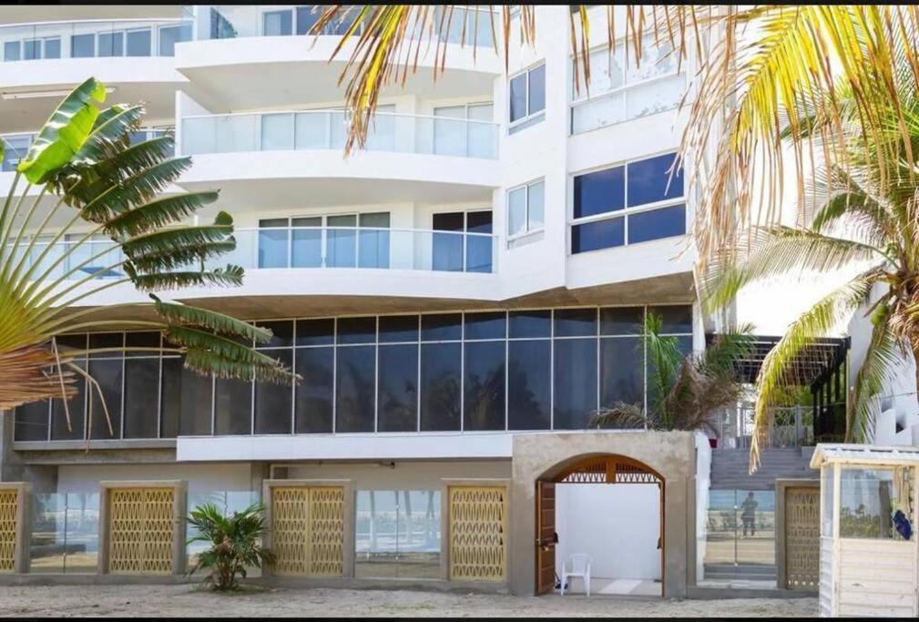 Morros Junto Al Americas Edificio Salida A Playa Apartamento