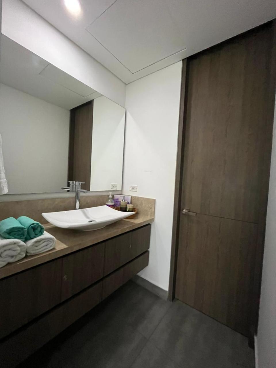 Apartamento Morros Junto Al Américas Edificio Salida A Playa Cartagena